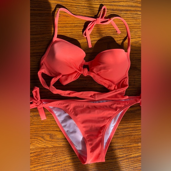 Neon halter bikini in size S. Top & bottom only worn once. Excellent condition. - Picture 5 of 8